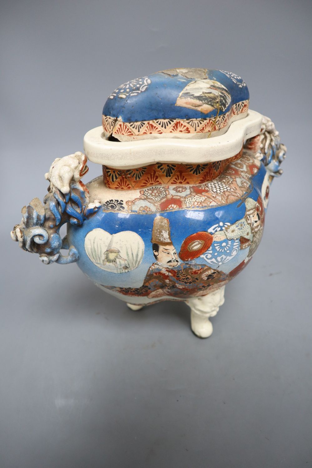 A quantity of mixed Oriental ceramics, tallest 28cm
